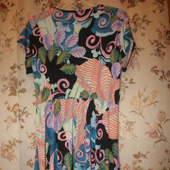 Multi-Color Dress - Picture 2 of 3